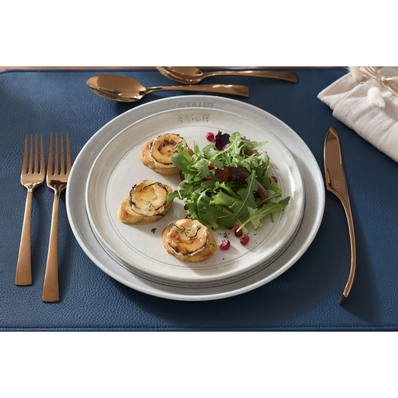 Staub Teller Flach 26 Cm, Keramik, Weisser Trüffel 6 Staub Teller Flach 26 Cm, Keramik, Weisser Trüffel – Bild 4