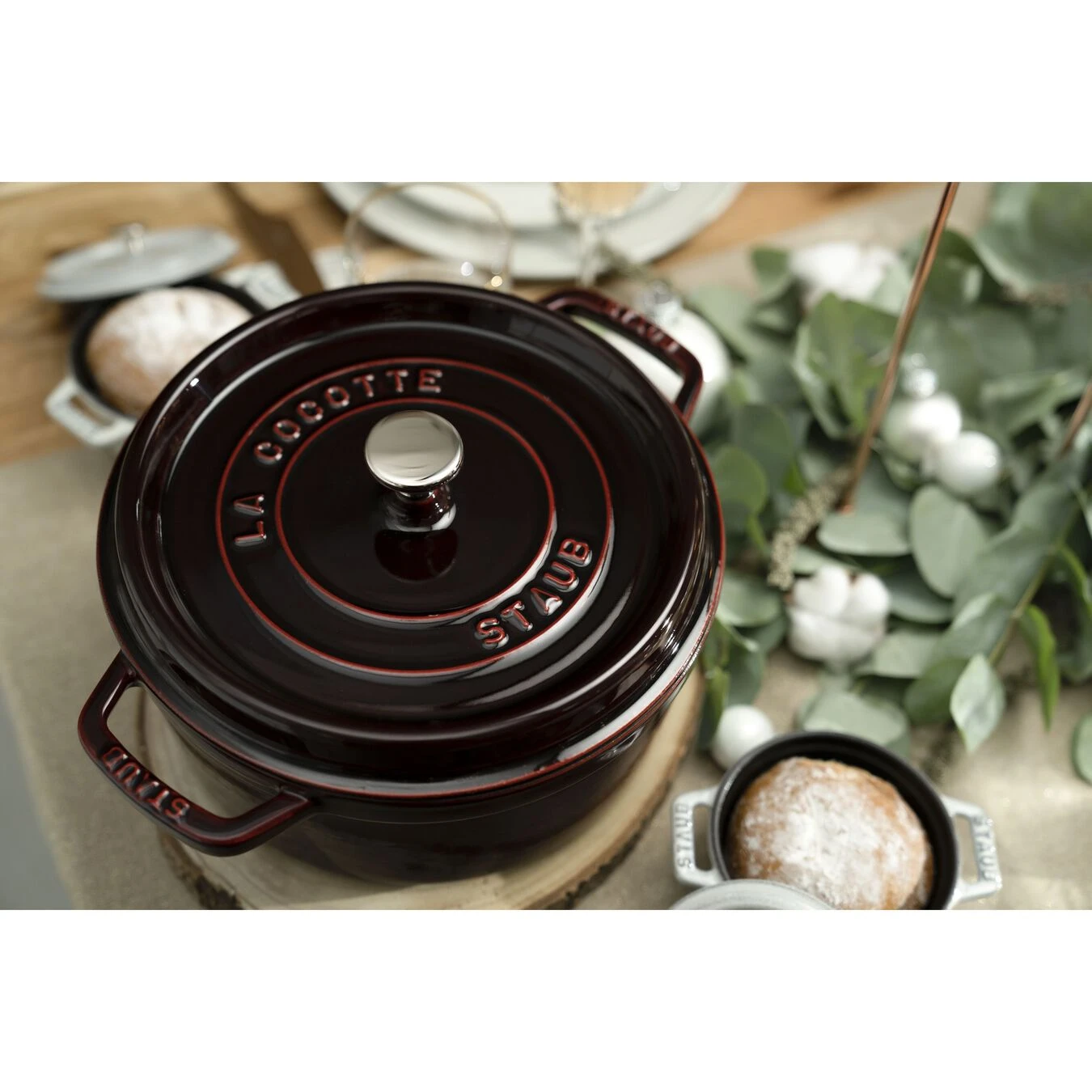 Staub Cocotte 26 Cm, Rund, Grenadine-Rot, Gusseisen 8 Staub Cocotte 26 Cm, Rund, Grenadine-Rot, Gusseisen – Bild 6